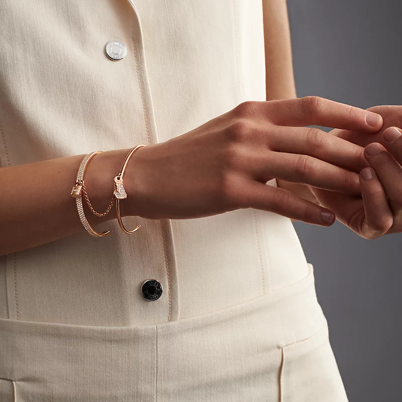 Hermes Kelly Cadenas 18K Gold Bracelet