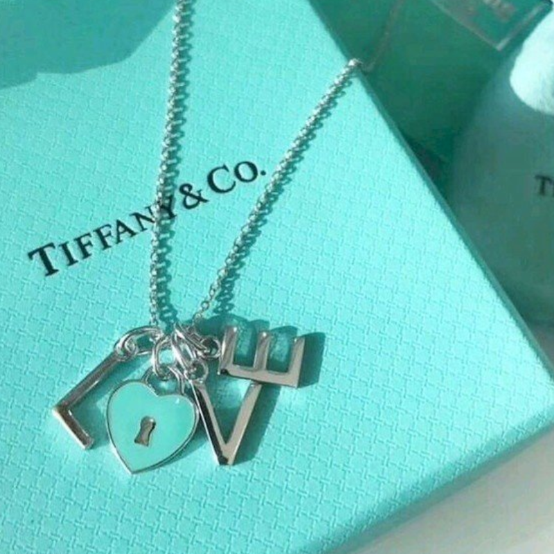 Tiffany Love Chain 18K Gold Necklace