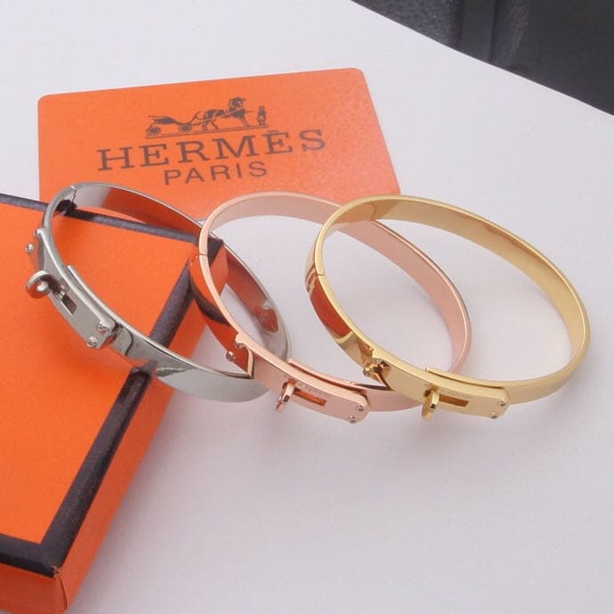 Hermes Kelly 18K Yellow Gold Bracelet