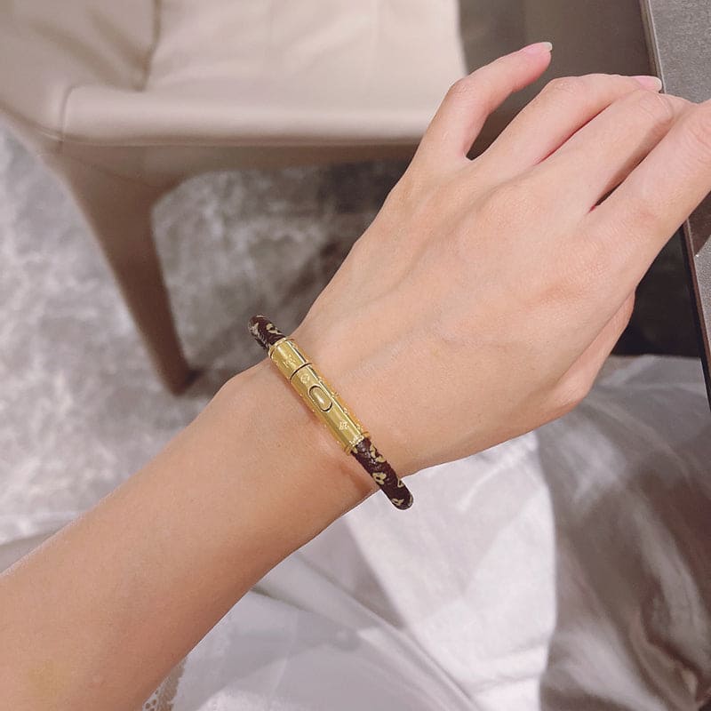 Louis Vuitton Confidential 18K Gold Bracelet