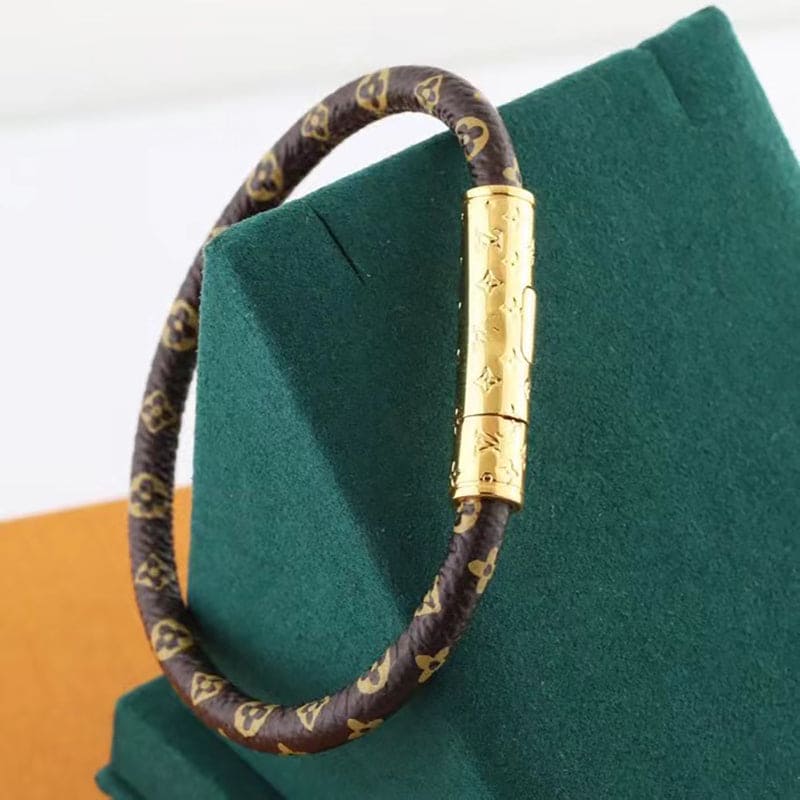 Louis Vuitton Confidential 18K Gold Bracelet