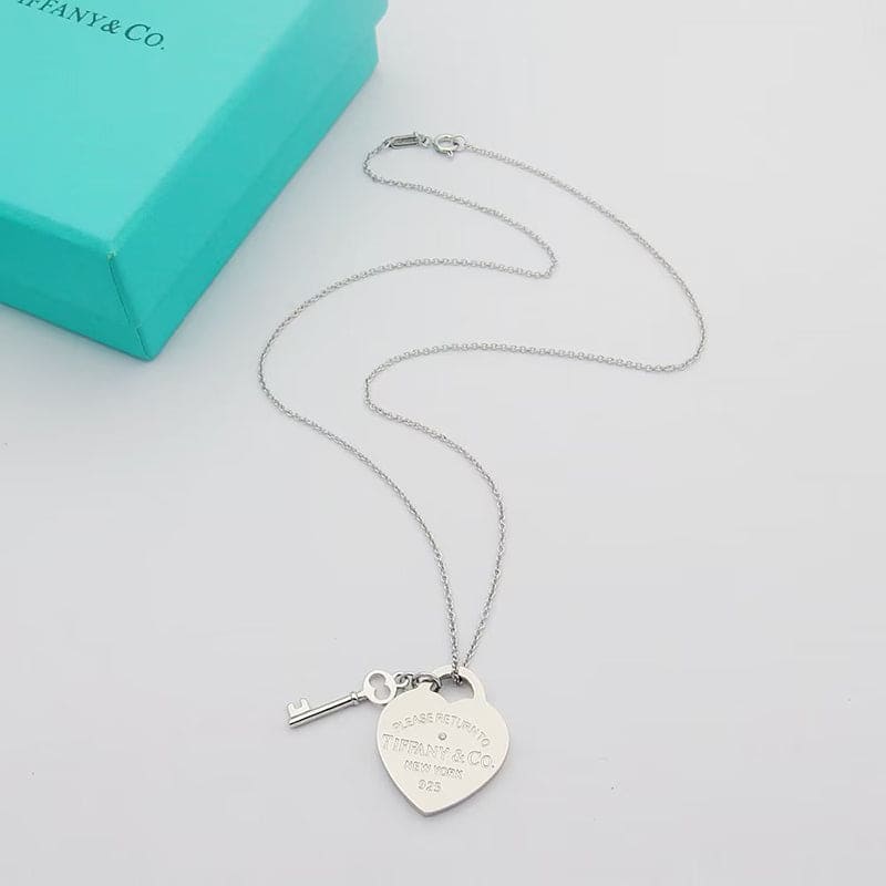Tiffany Return to Heart & Key 18K Gold Necklace