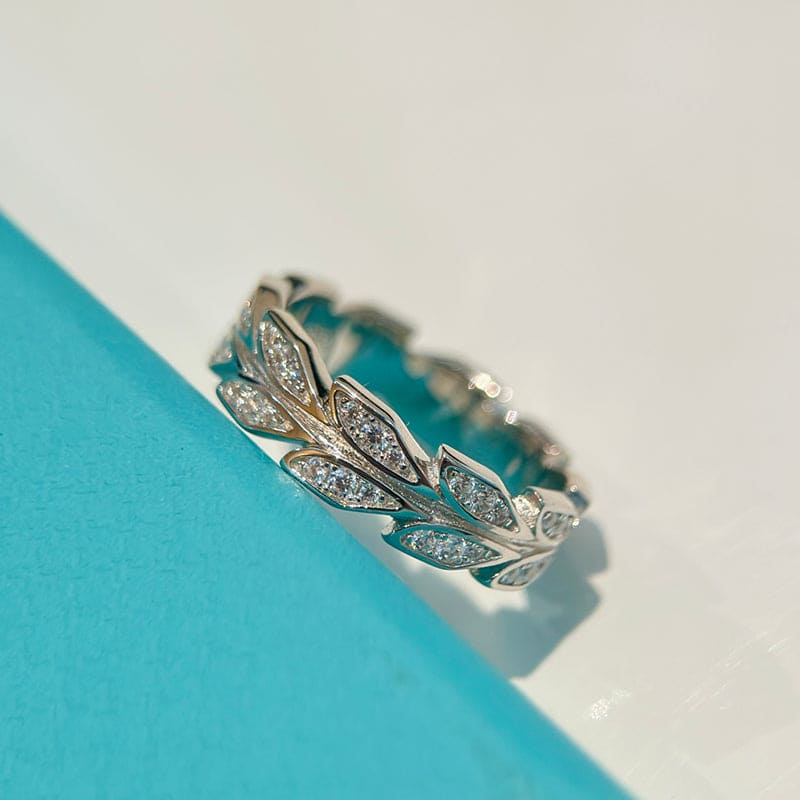Victoria Vine 18K White Gold Ring