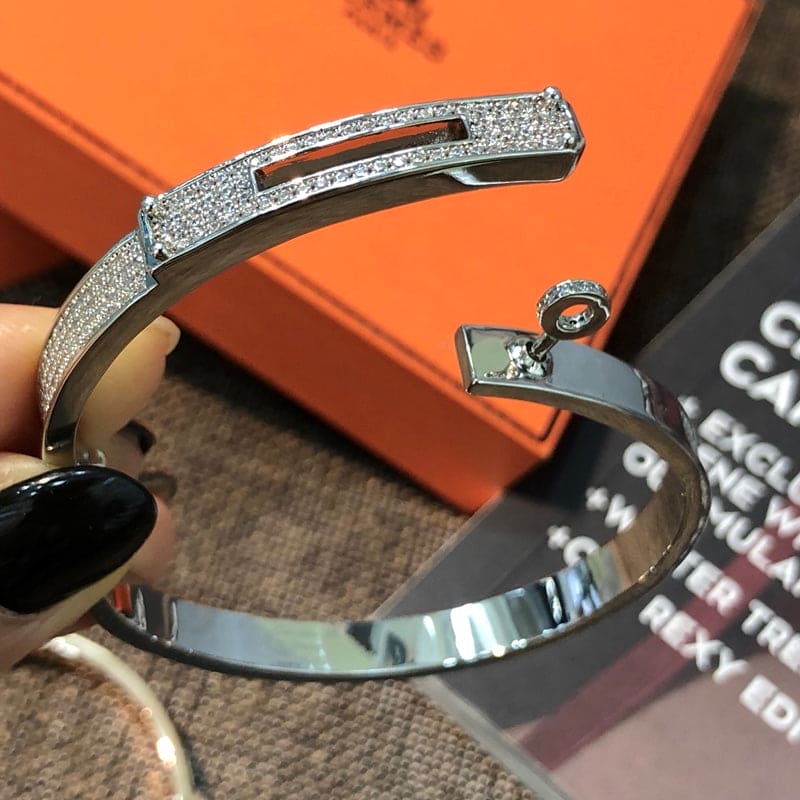 Hermes Kelly Diamonds 18K White Gold Bracelet