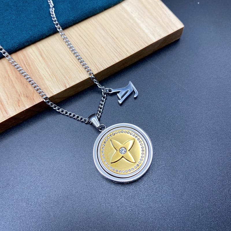 Louis Vuitton Catch Pendant 18K Gold Necklace