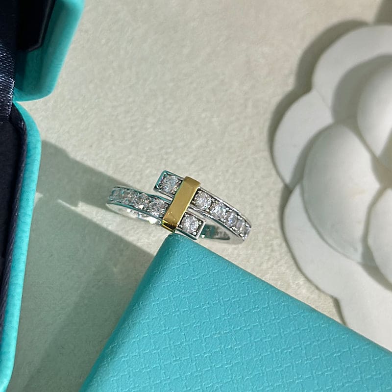 Tiffany Edge Bypass 18K Gold Ring