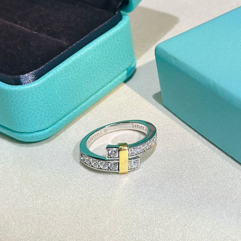 Tiffany Edge Bypass 18K Gold Ring