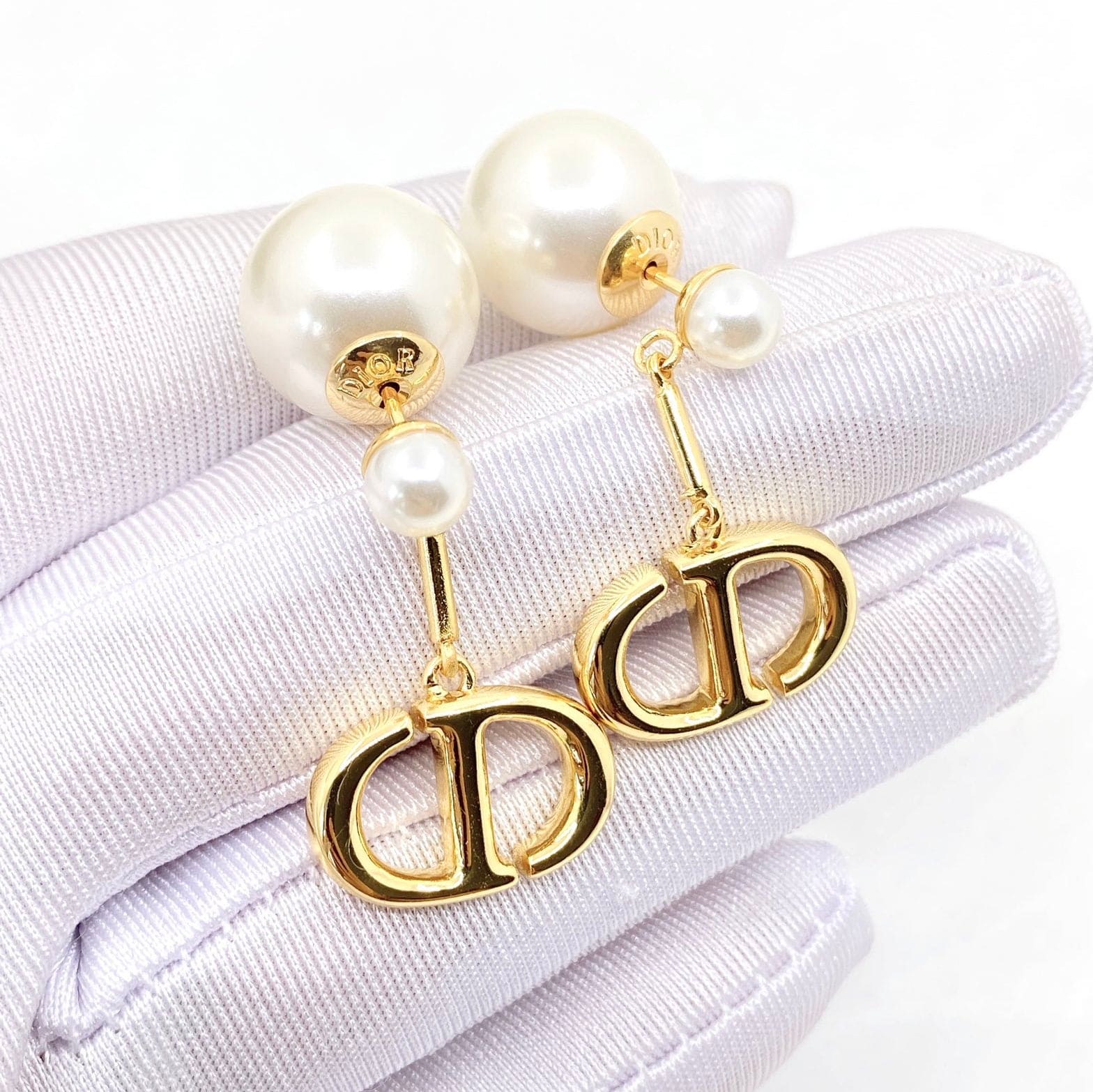 Tribales Pearl 18K Gold Earrings