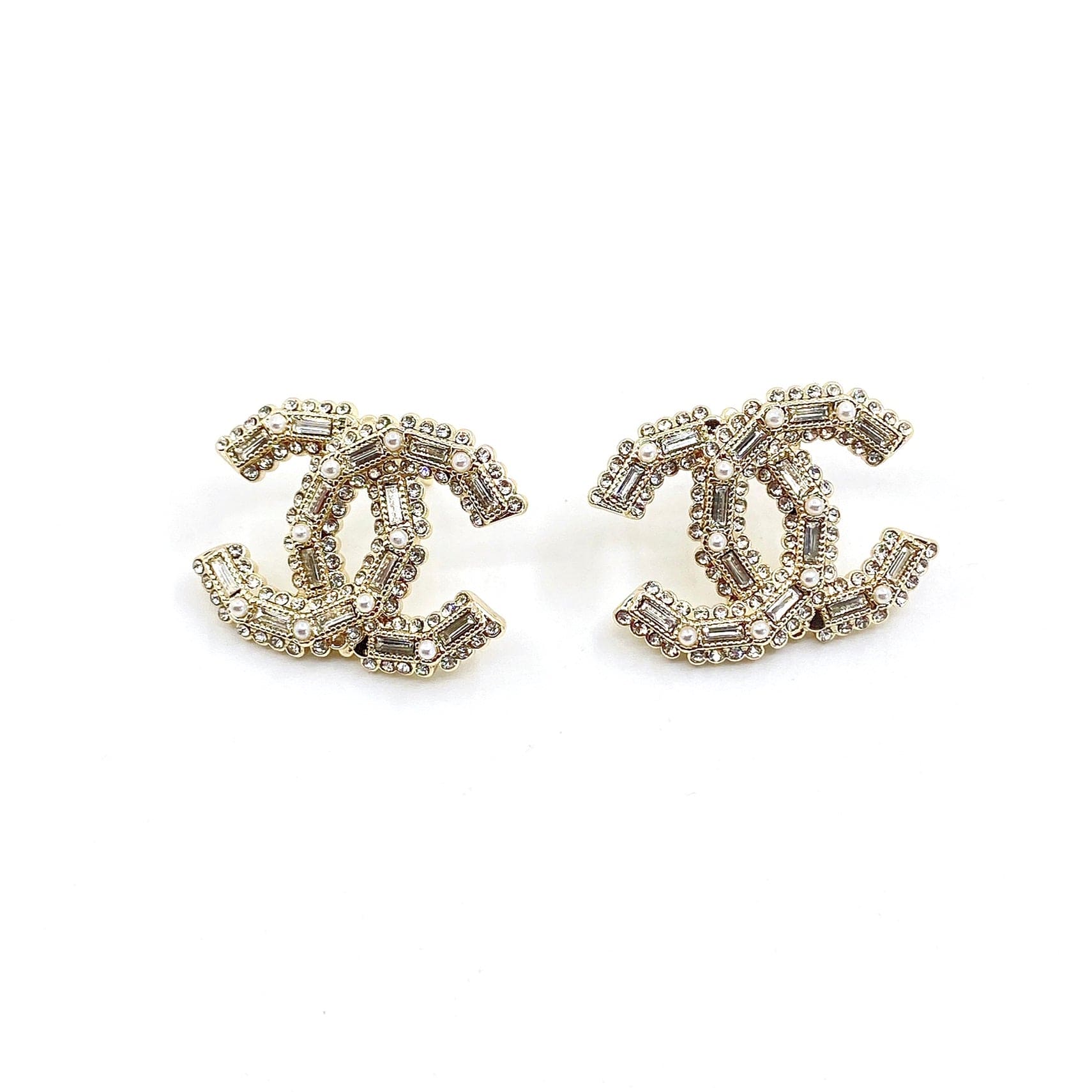 Chanel Push Back 18K Gold Earrings