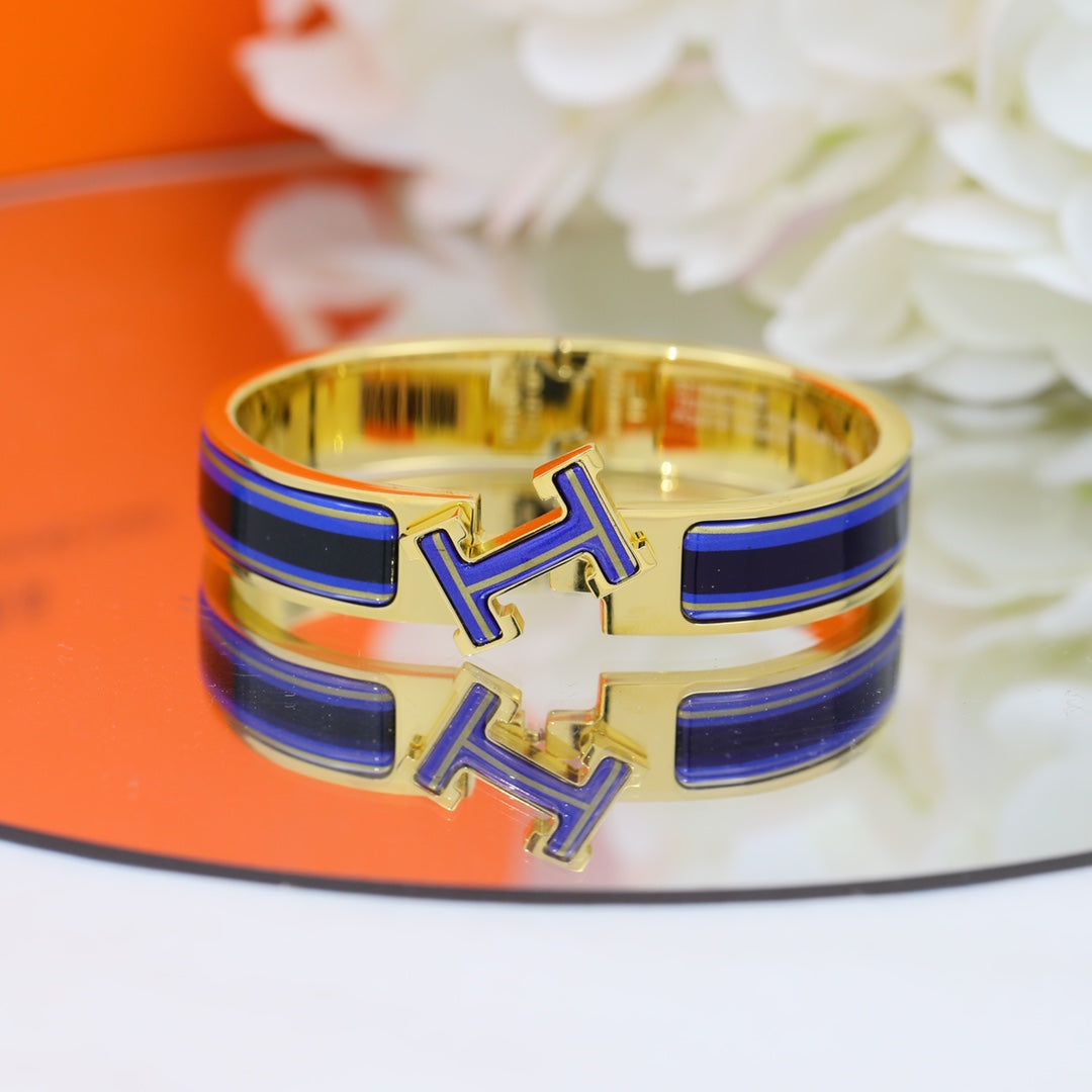 Hermes Clic Purple 18K Gold Bracelet