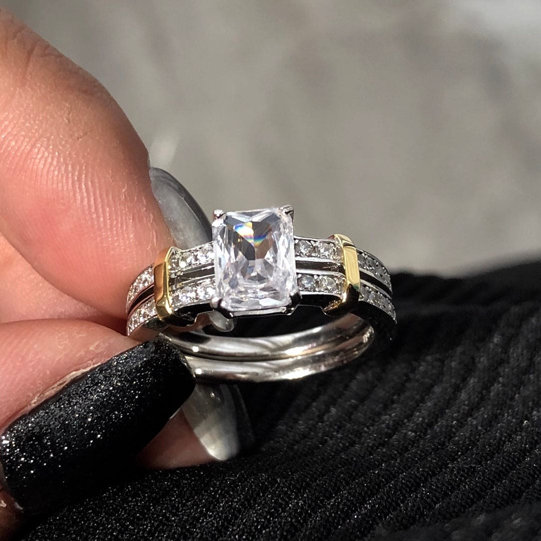Tiffany Diamonds 18K Gold Ring