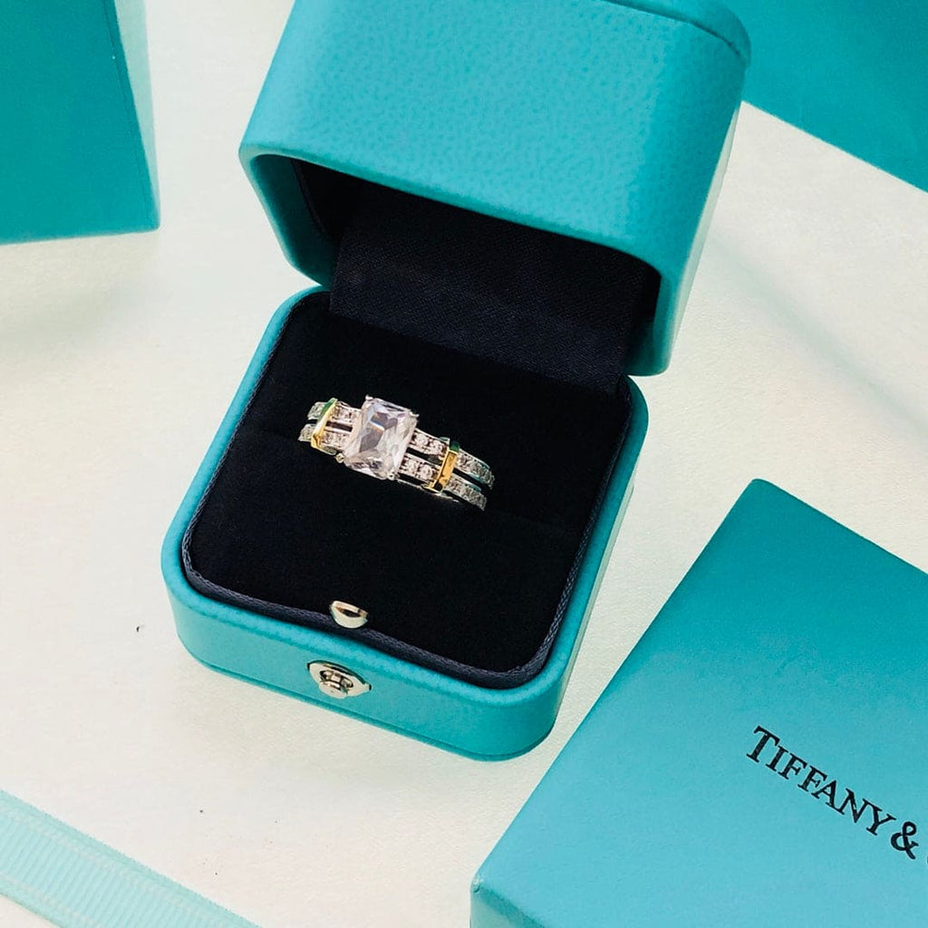 Tiffany Diamonds 18K Gold Ring