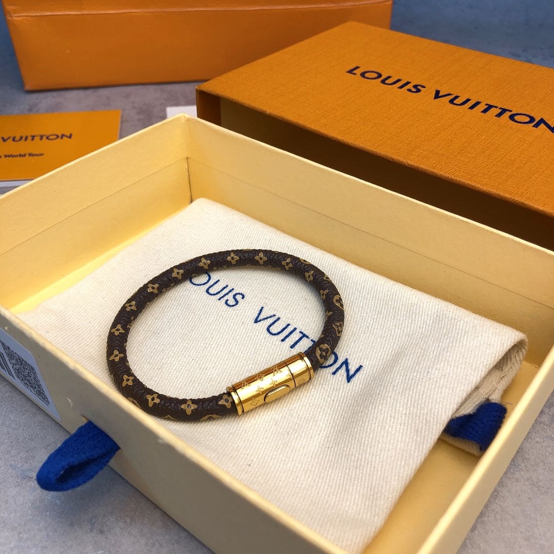 Louis Vuitton Keep It 18K Gold Bracelet