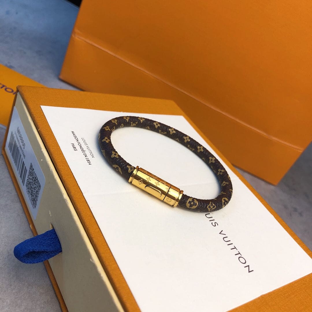 Louis Vuitton Keep It 18K Gold Bracelet