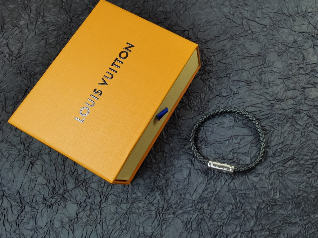 Louis Vuitton Keep It 18K Gold Bracelet