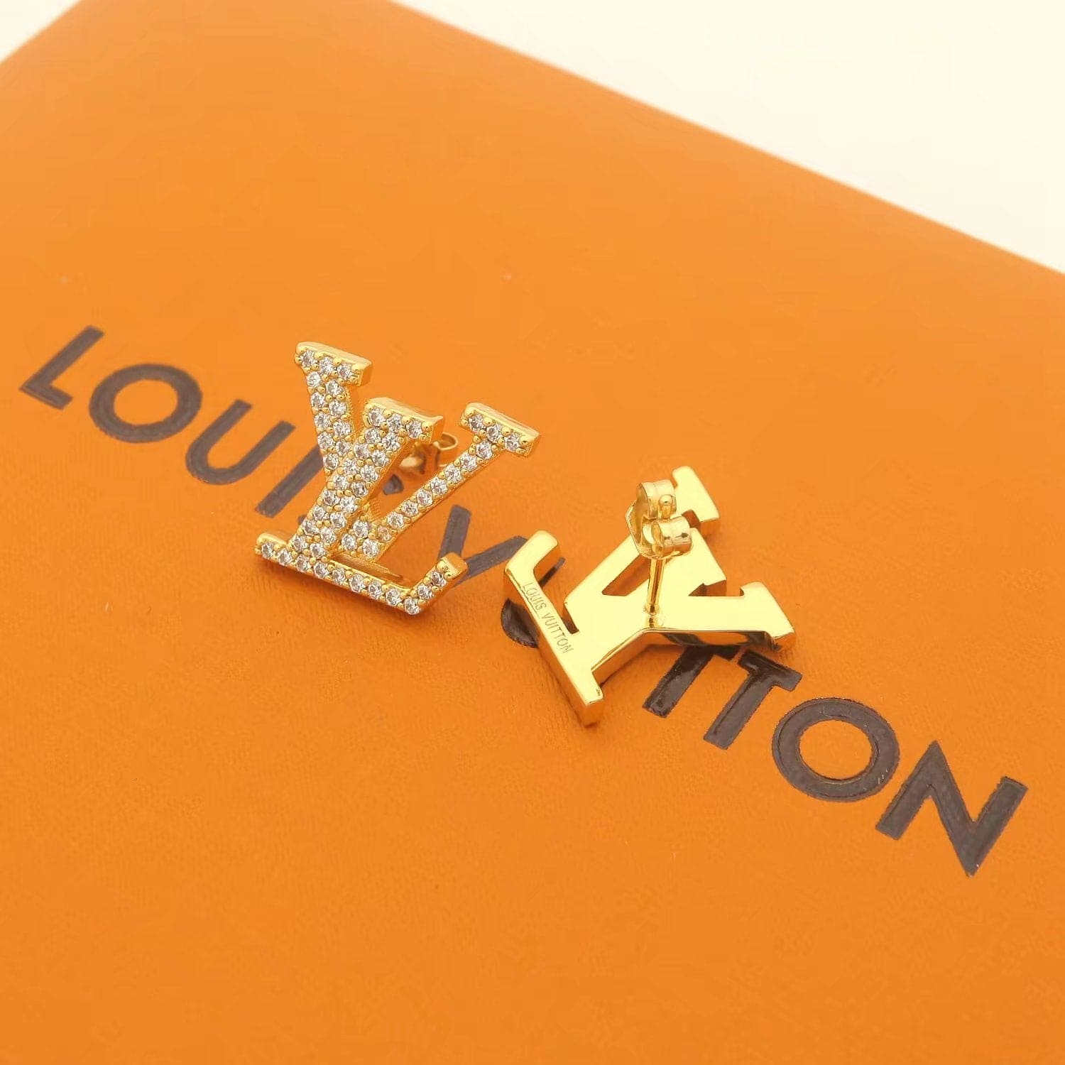 Louis Vuitton Iconic Diamonds 18K Gold Earrings