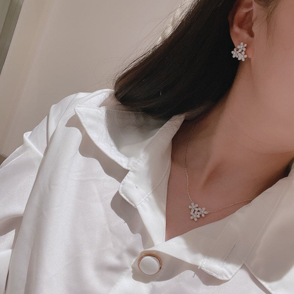 Three Flowers Socrate 18K Gold Necklace