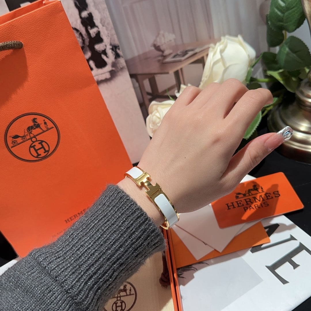 Hermes White Clic 18K Gold Bracelet