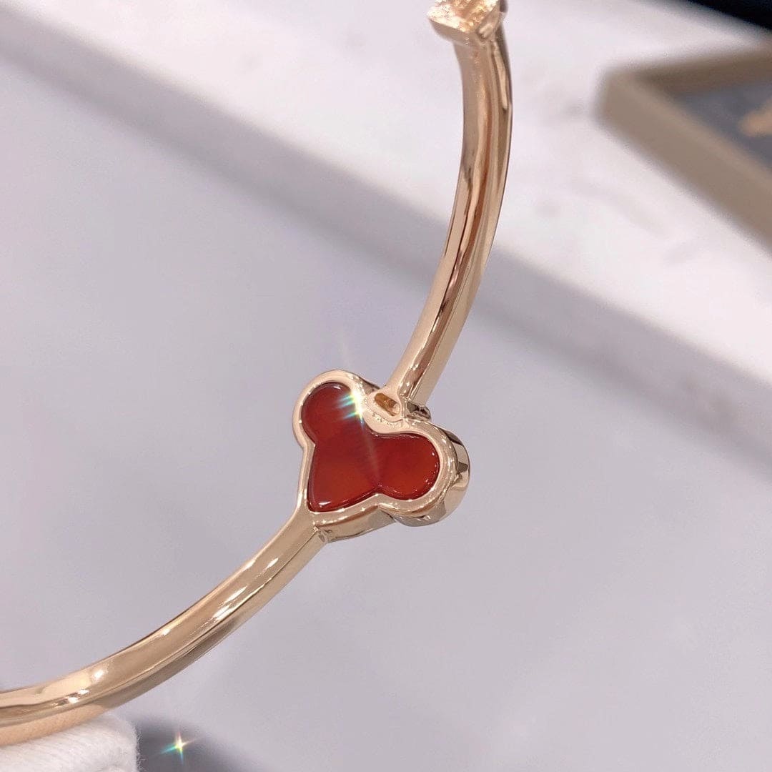 Tiffany Fleur De Lis 18K Gold Bracelet