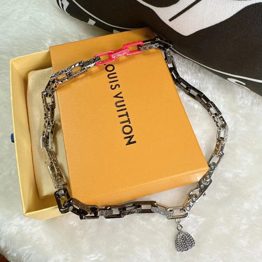 Louis Vuitton x YK Monogram Chain 18K Gold Necklace