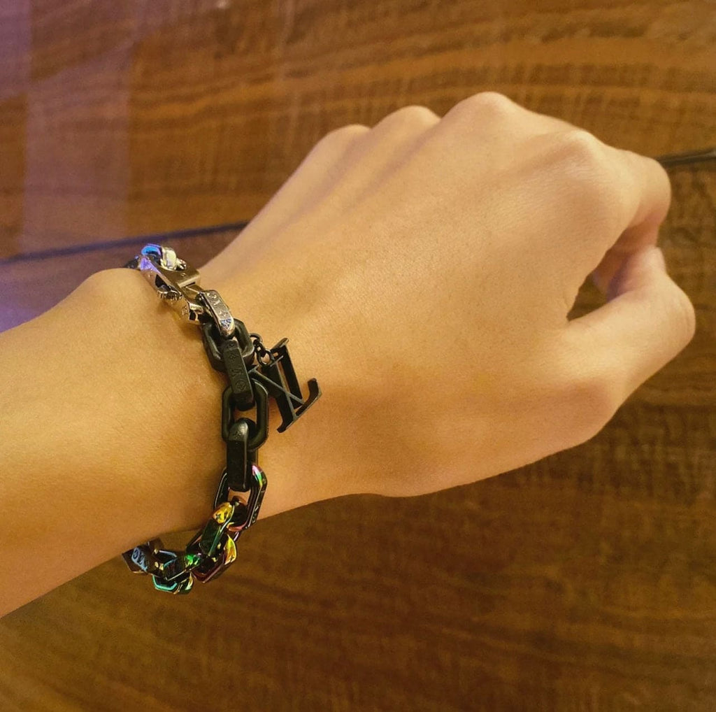 Louis Vuitton Street Style Chain 18K Gold Bracelet