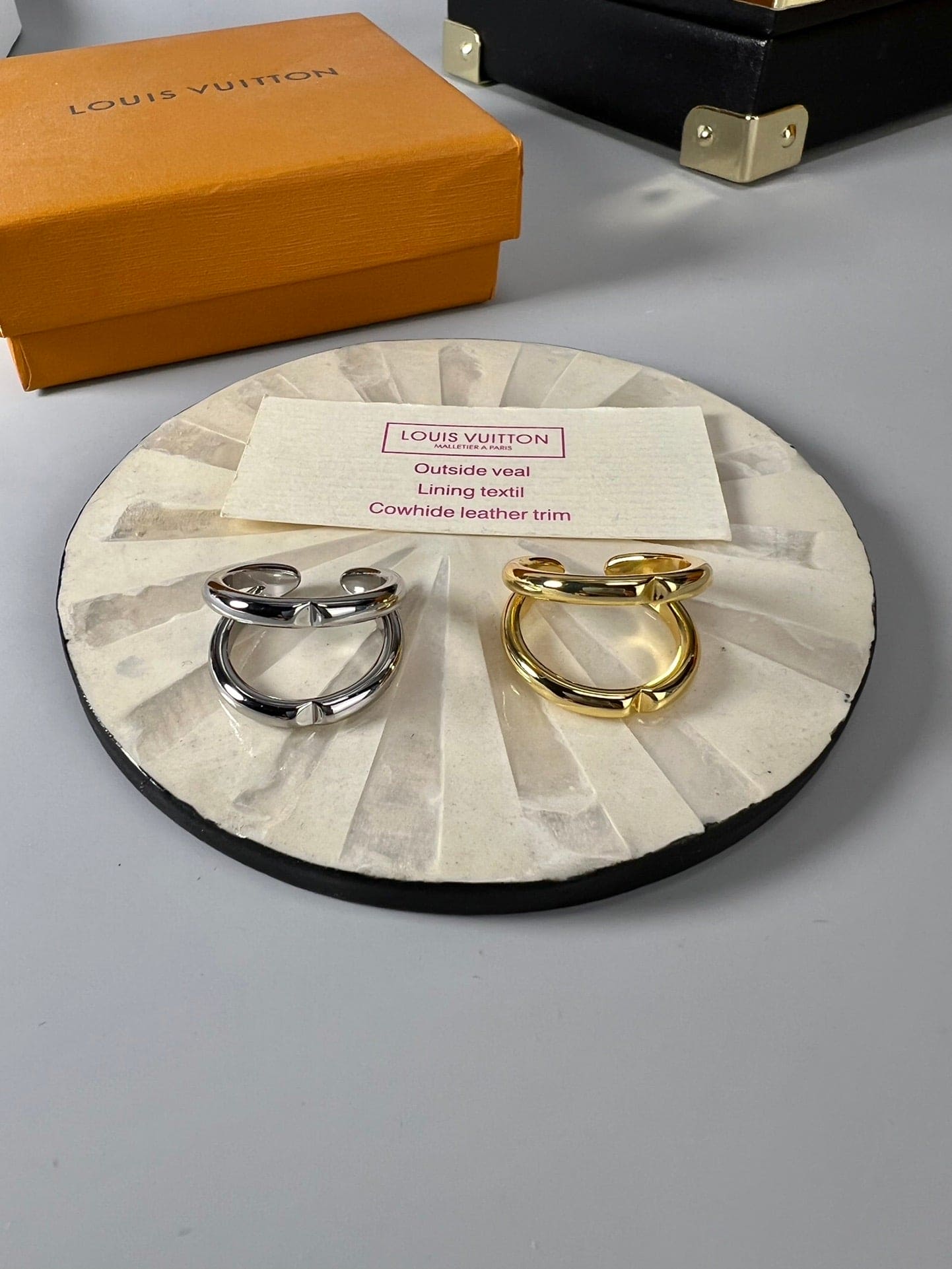 Louis Vuitton Volt Upside Down 18K Gold Ring