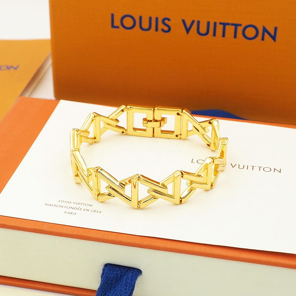 Louis Vuitton Volt Curb Chain Large 18K Gold Bracelet