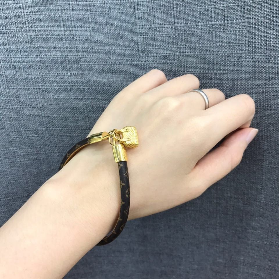 Louis Vuitton Alma 18K Gold Bracelet