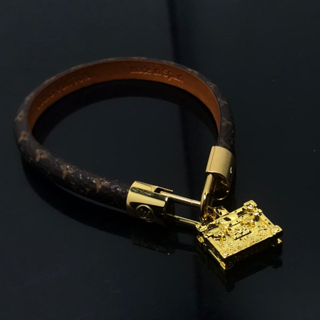 Louis Vuitton Petite Malle Charm 18K Gold Bracelet
