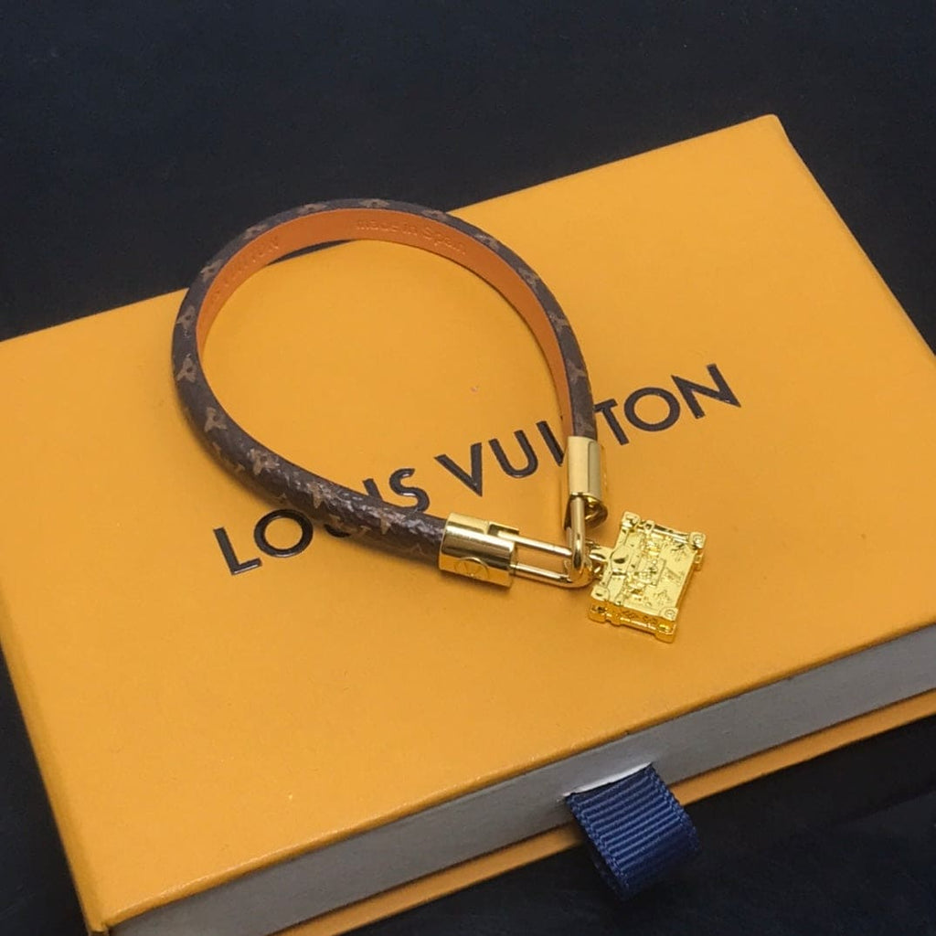 Louis Vuitton Petite Malle Charm 18K Gold Bracelet
