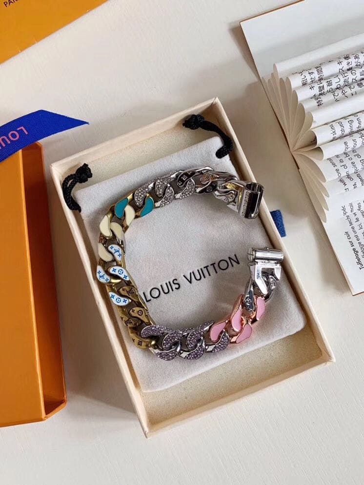 Louis Vuitton Monochain Soapy 18K Gold Bracelet
