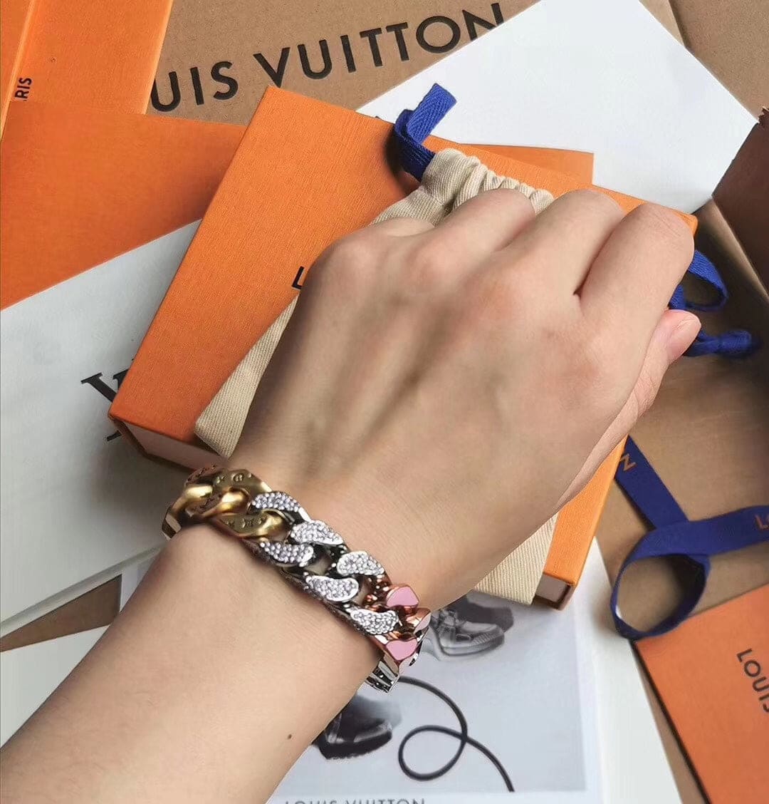 Louis Vuitton Monochain Soapy 18K Gold Bracelet