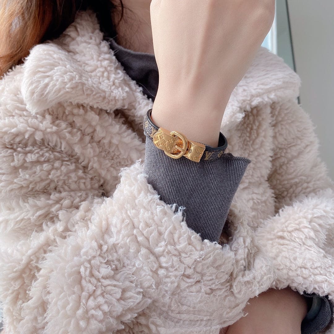 Louis Vuitton Belt 18K Gold Bracelet