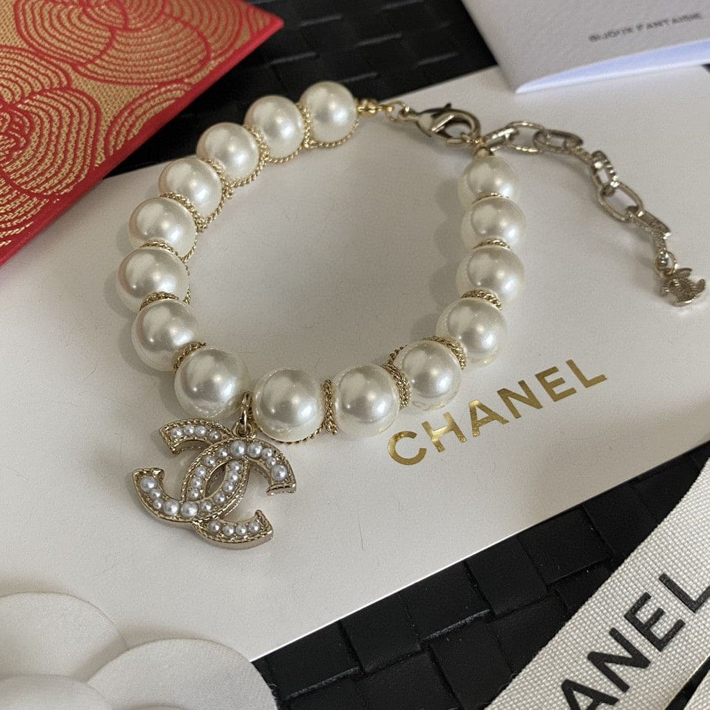 Chanel Pearls 18K Gold Bracelet