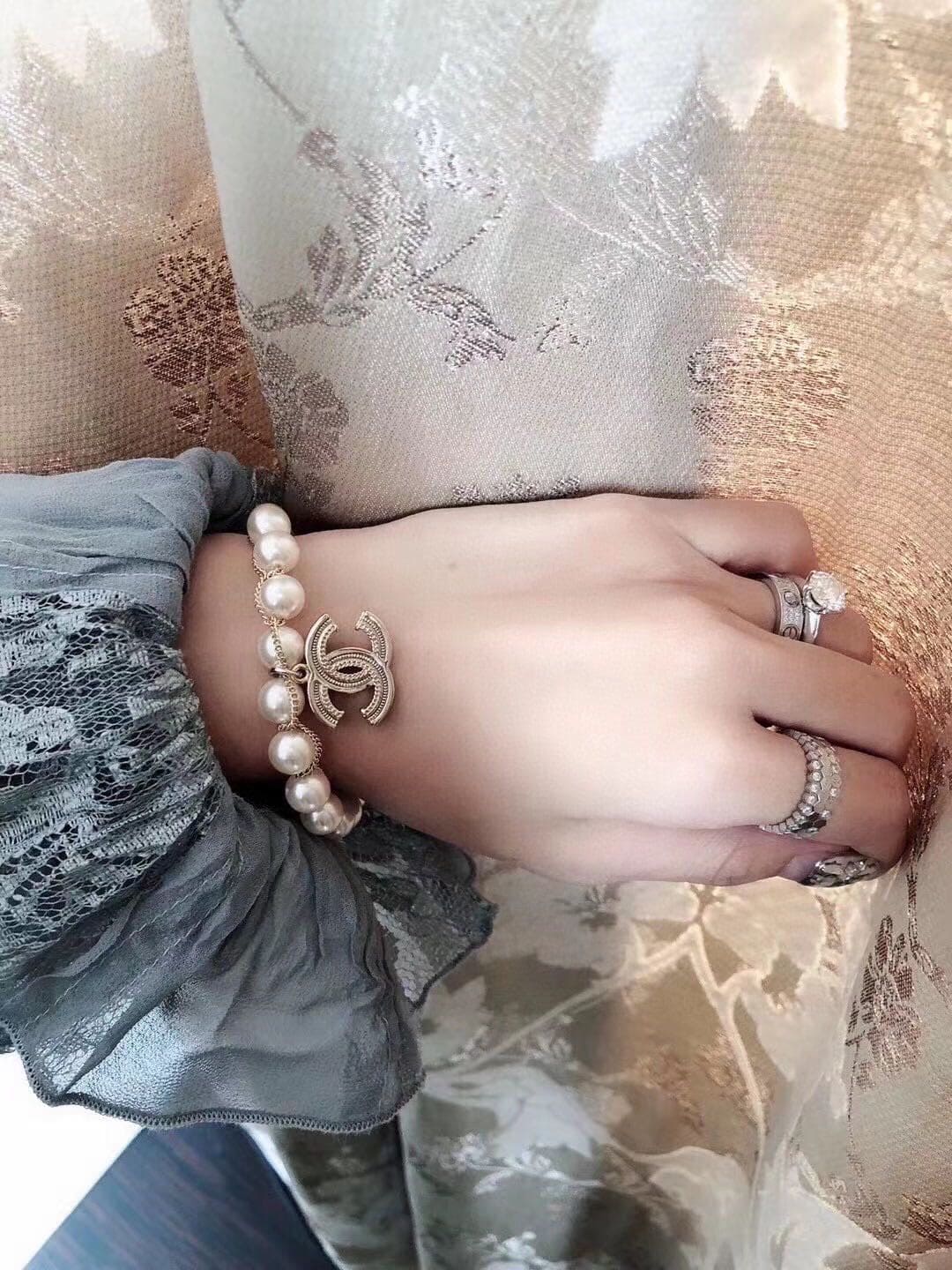 Chanel Pearls 18K Gold Bracelet