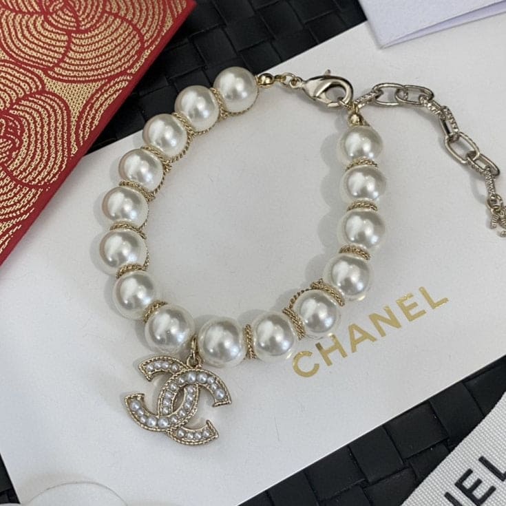 Chanel Pearls 18K Gold Bracelet