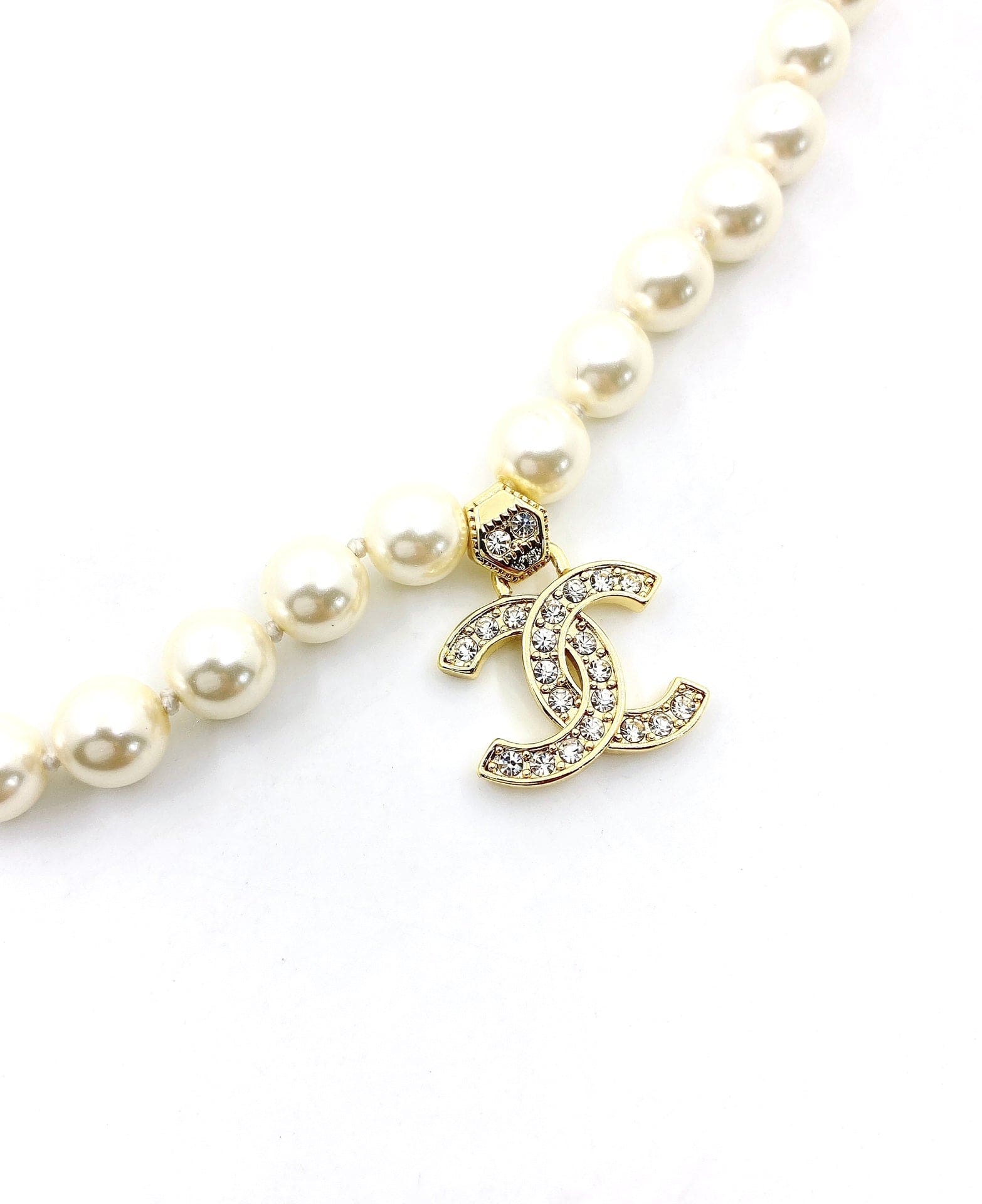 Chanel Diamonds Pearls 18K Gold Necklace