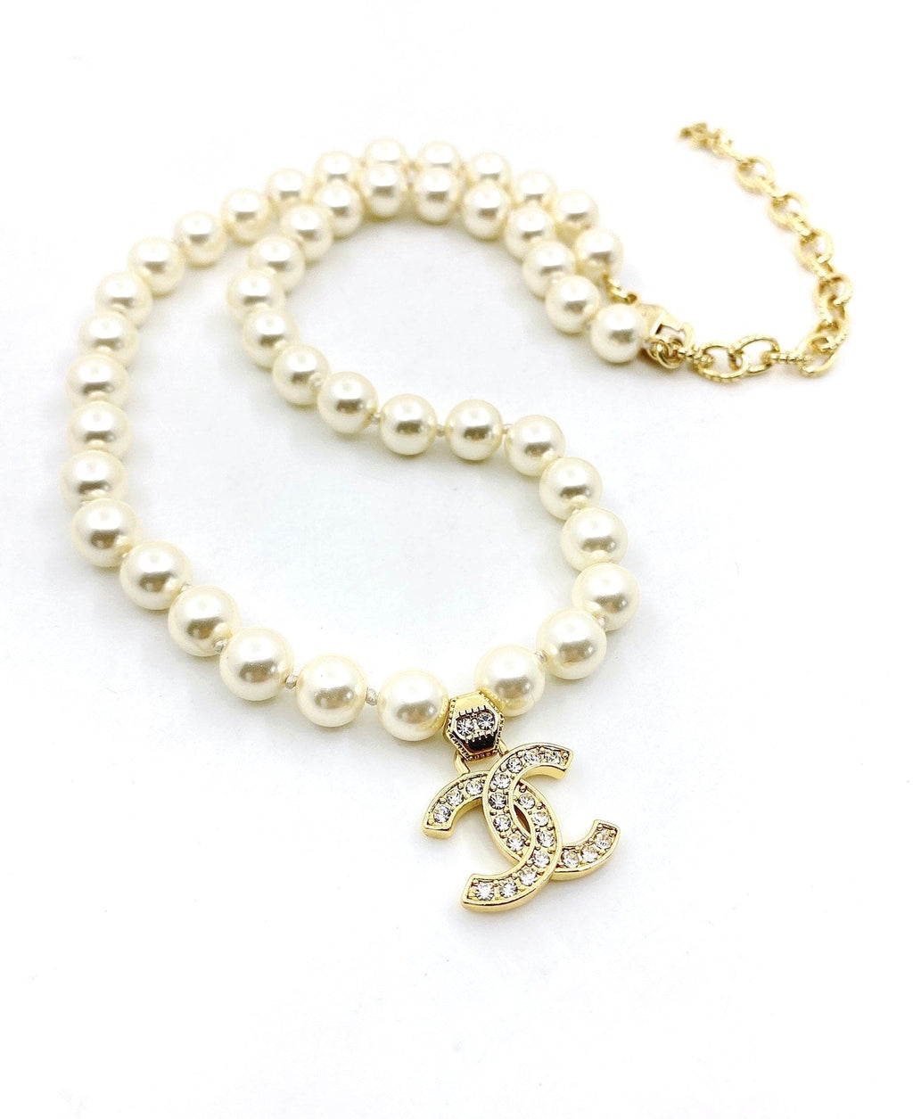 Chanel Diamonds Pearls 18K Gold Necklace
