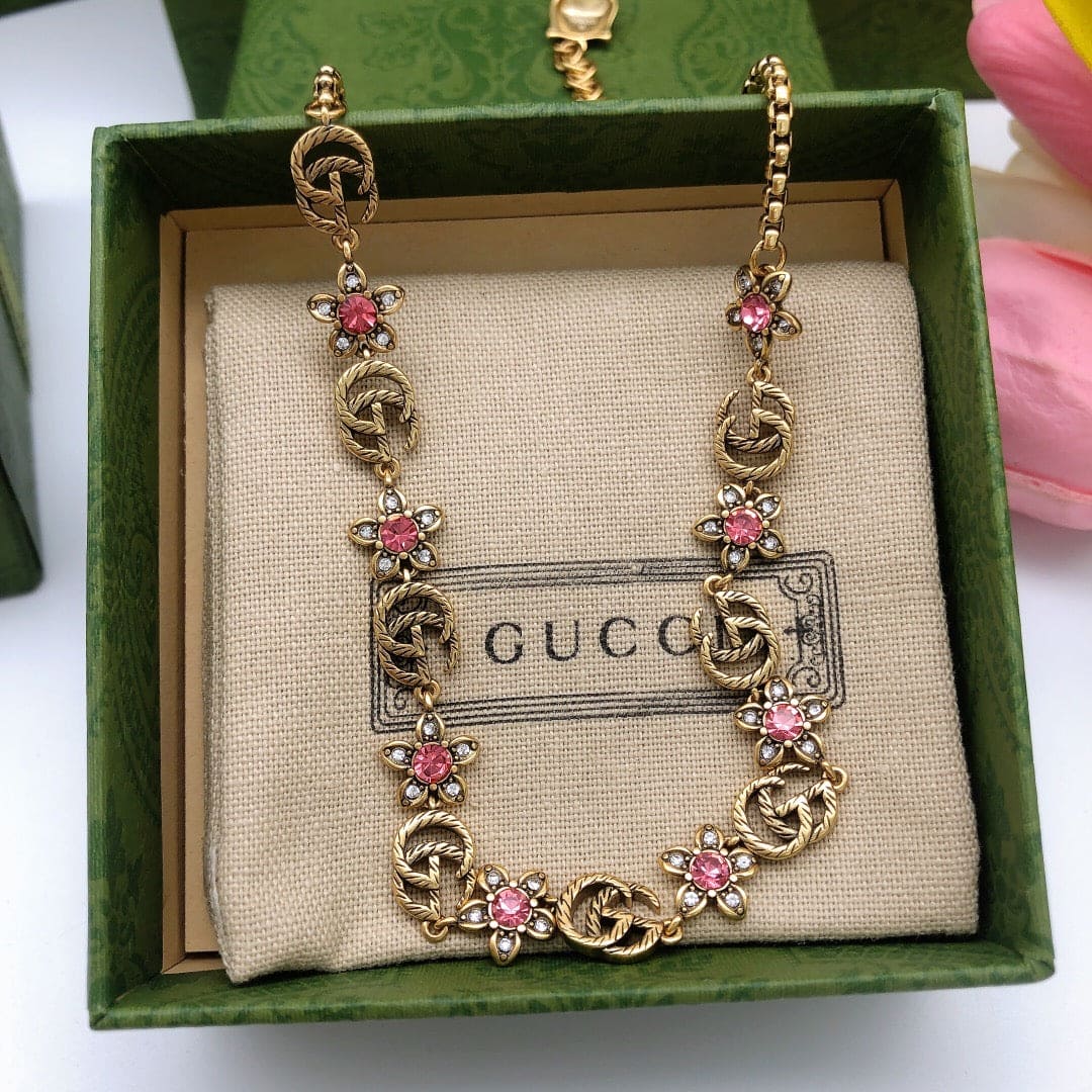 Gucci Double Interlocking Gucci Red Flowers 18K Gold Necklace