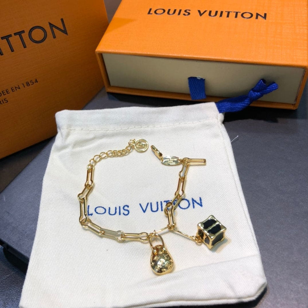 Louis Vuitton Dinosaur Egg Vintage 18K Gold Bracelet