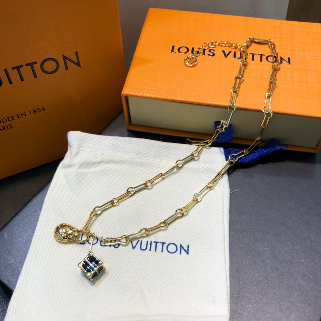 Louis Vuitton Dinosaur Egg Vintage 18K Gold Bracelet