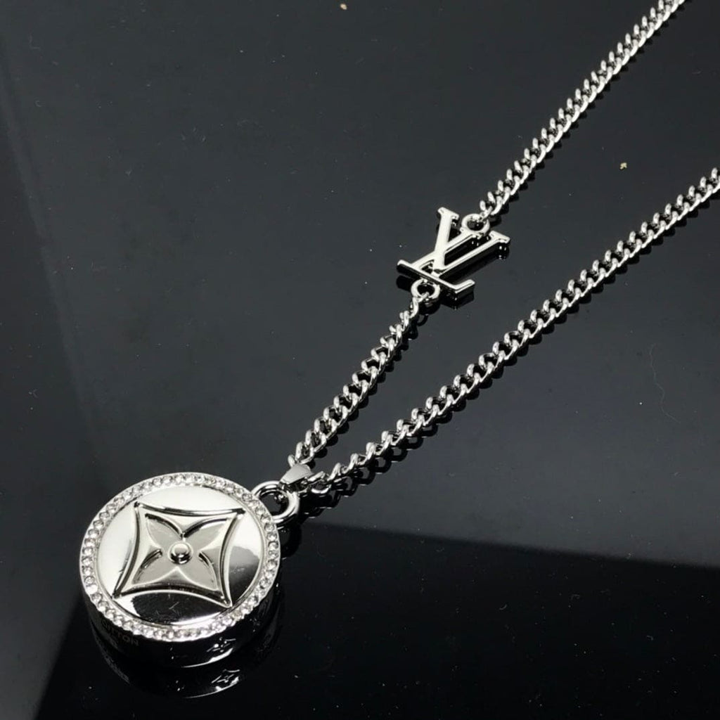 Louis Vuitton Catch 18K Gold Necklace