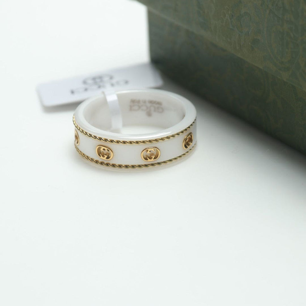 Gucci Double Interlocking Gucci Icon White Zirconia 18K Gold Ring