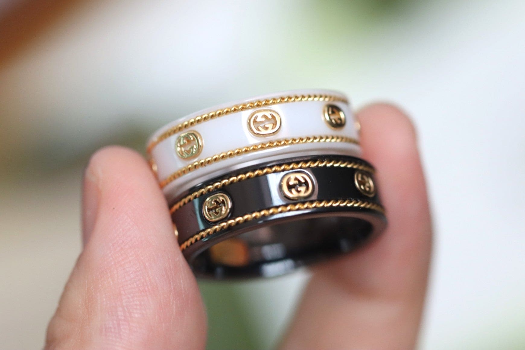 Gucci Double Interlocking Gucci Icon White Zirconia 18K Gold Ring