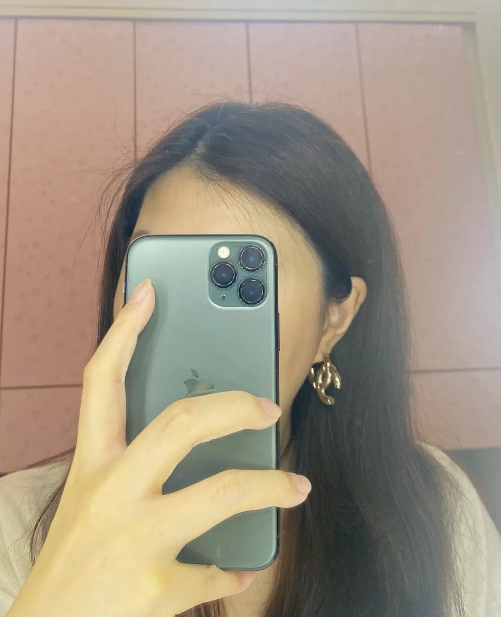 Chanel Gold 18K Gold Earrings