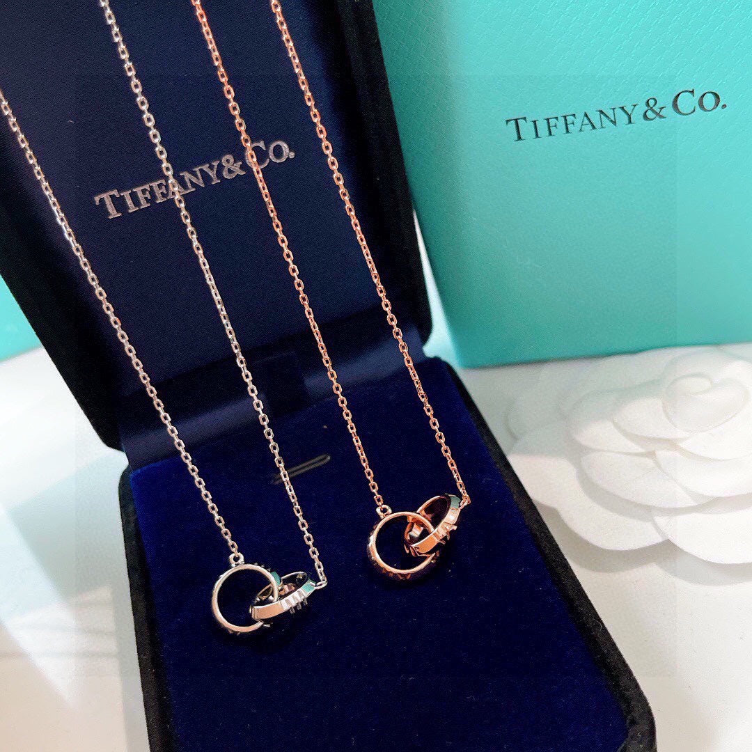 Tiffany Atlas X Closed Interlocking Pendant 18K Gold Necklace