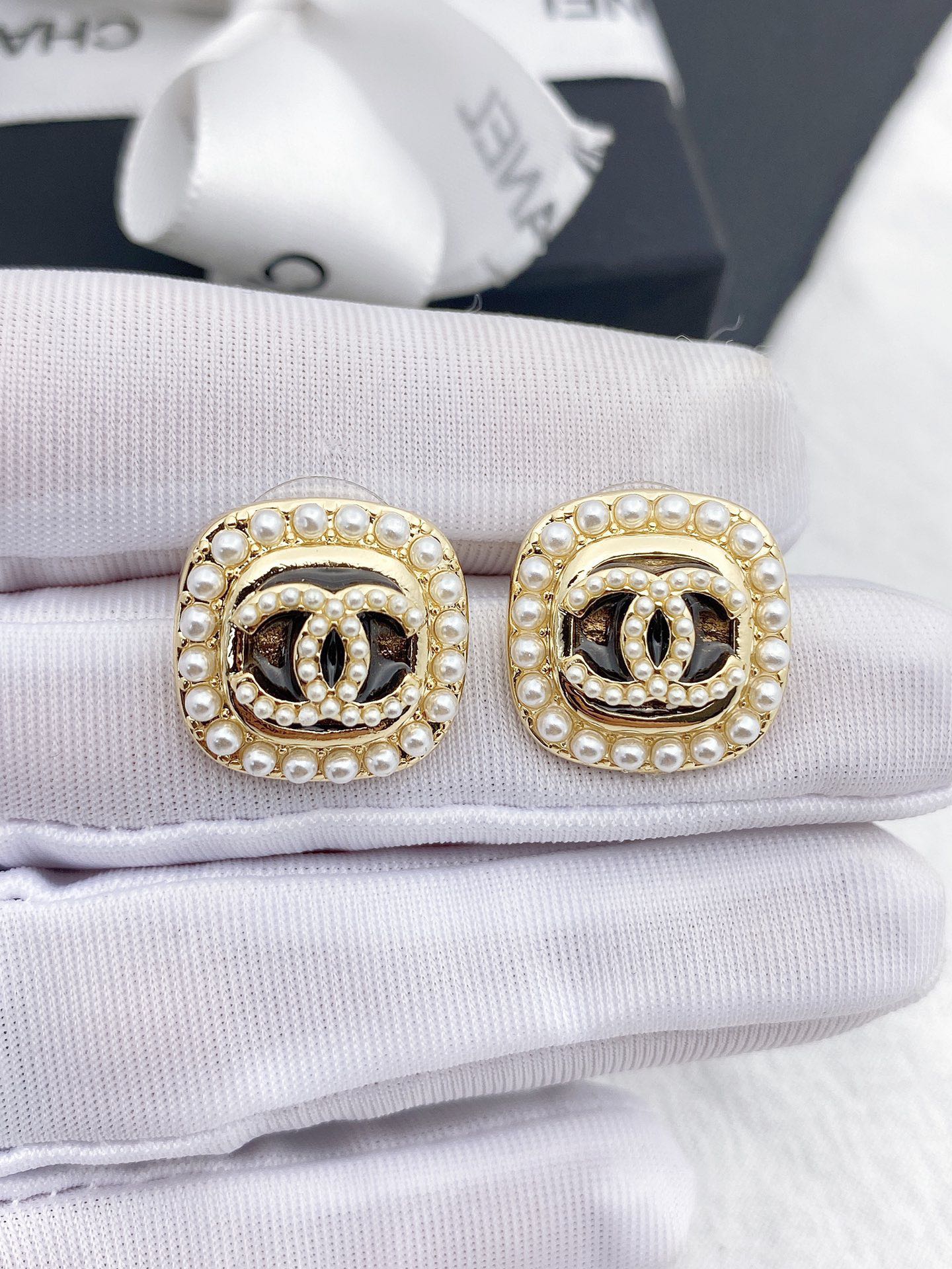 Chanel Square Crystal 18K Gold Earrings