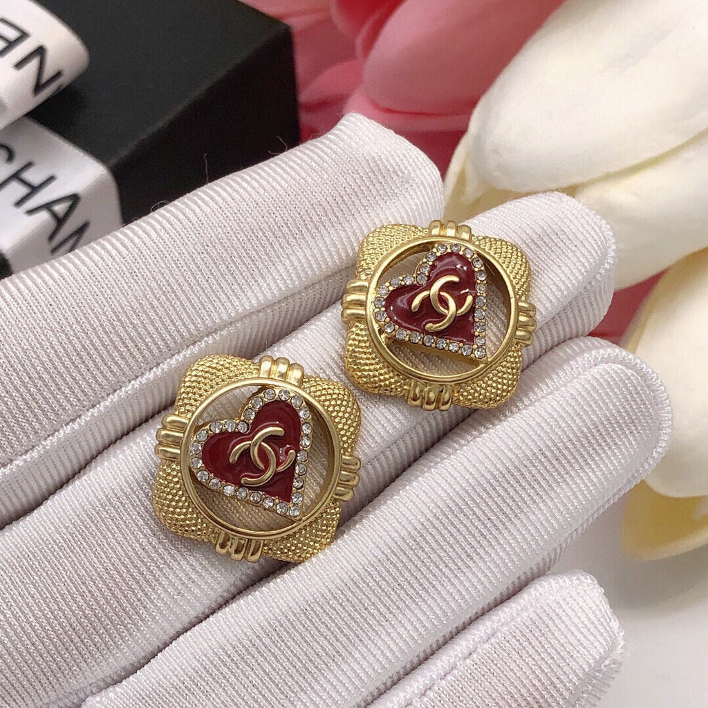 Chanel Heart Vintage 18K Gold Earrings
