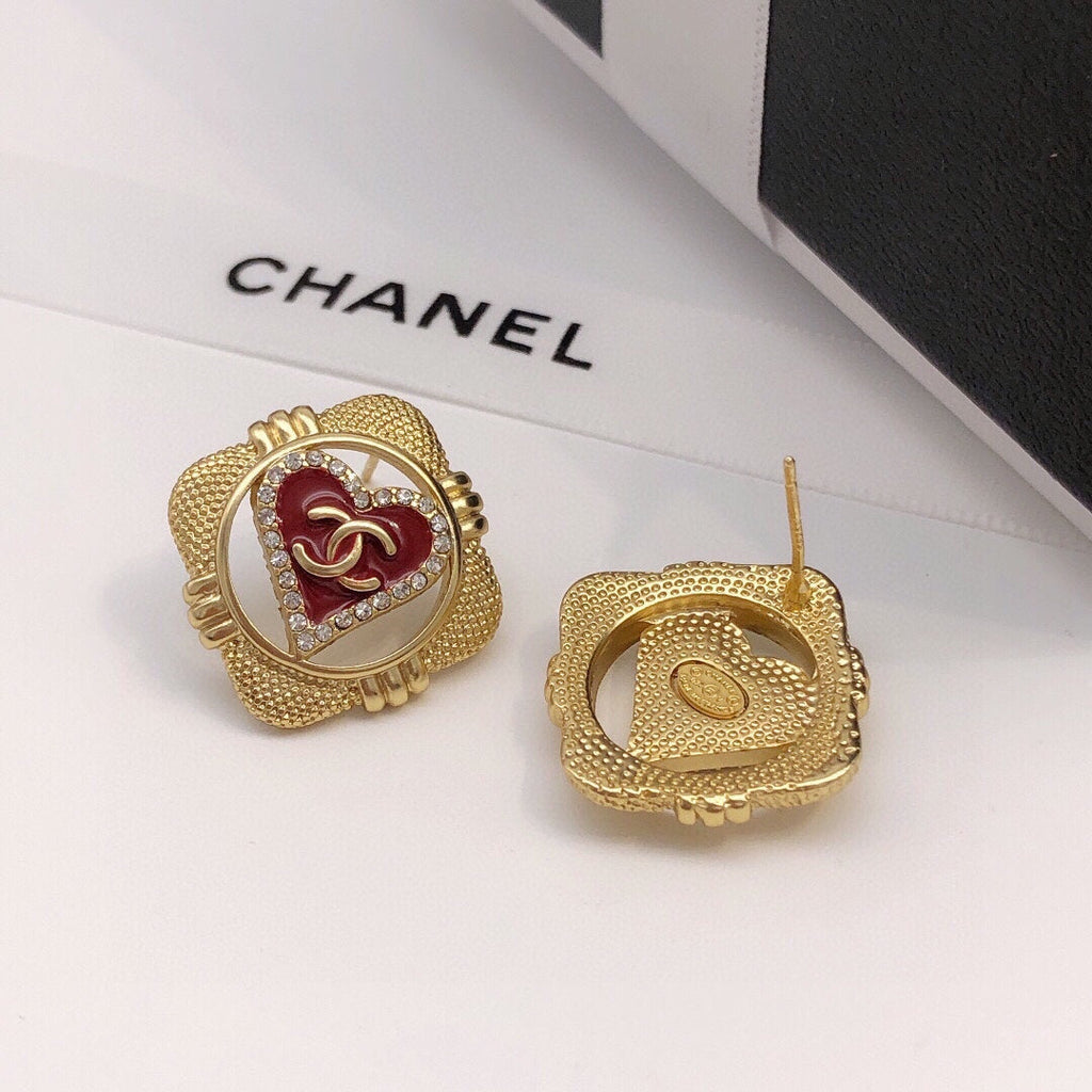 Chanel Heart Vintage 18K Gold Earrings