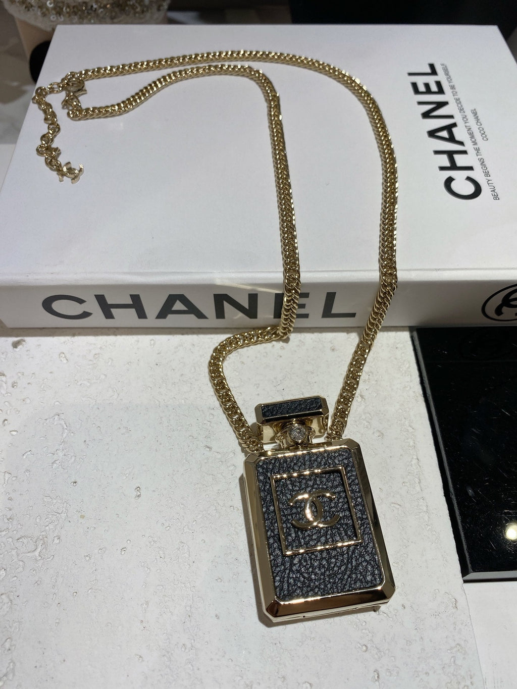 Chanel No.5 Perfume Pendant Vintage 18K Gold Necklace